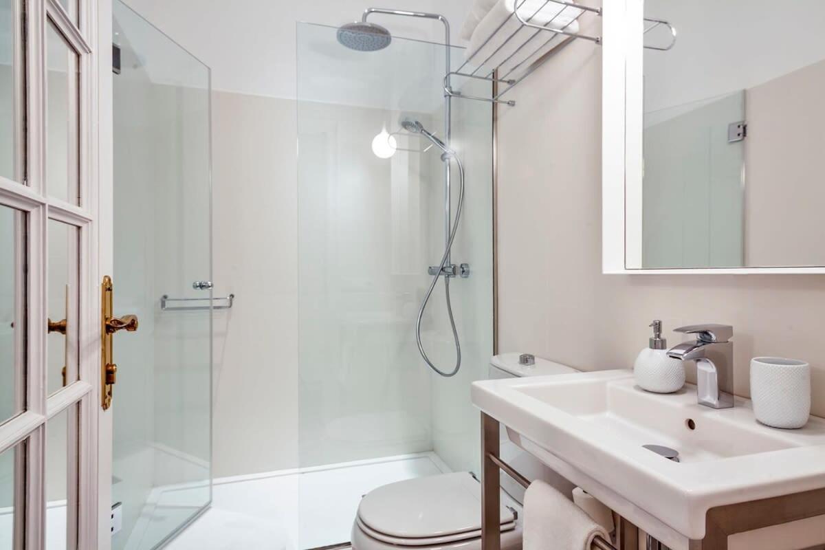 바르셀로나 Casa Batllo - Luxury Historic 4Bd 4Bth For 9 Guests 아파트 외부 사진